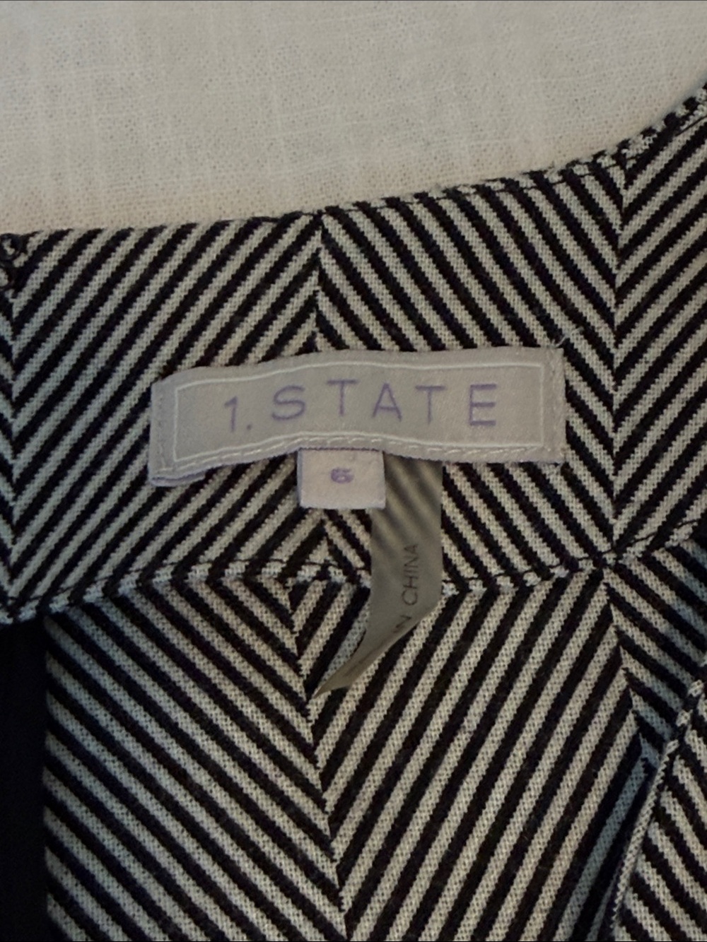 1.STATE Chevron Zip Pocket Shift Dress Black White Mod Minimalist Career - Picture 10 of 11